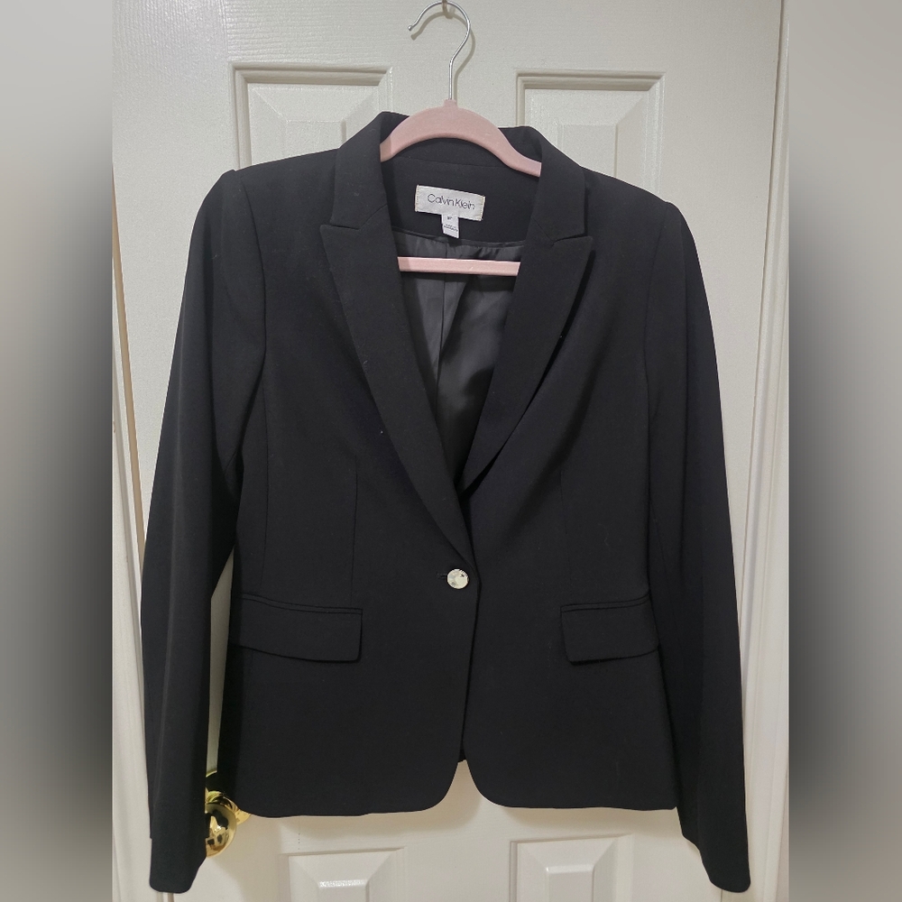 Calvin Klein Women's Elegant Black Suit Jacket